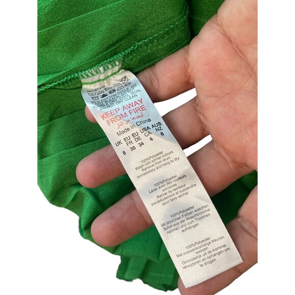 Pretty Little Thing Women Romper Playsuit Green Pleated Plunge Long Sleeve 4 - Picture 8 of 12